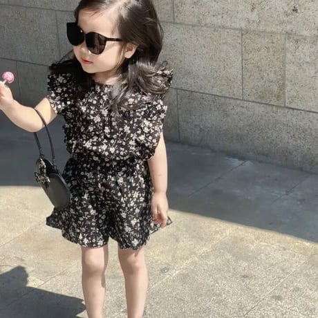 kids リボン付きブラック花柄ショルダーフリルセットアップ(3058)