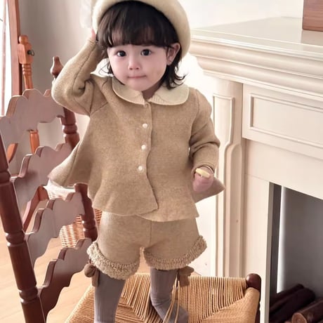 beige/red ペプラムニットショートパンツセットアップ(835)