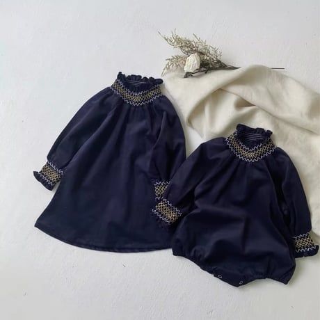 green/navy 姉妹お揃い立て襟刺繍ロンパースorワンピース(4184)
