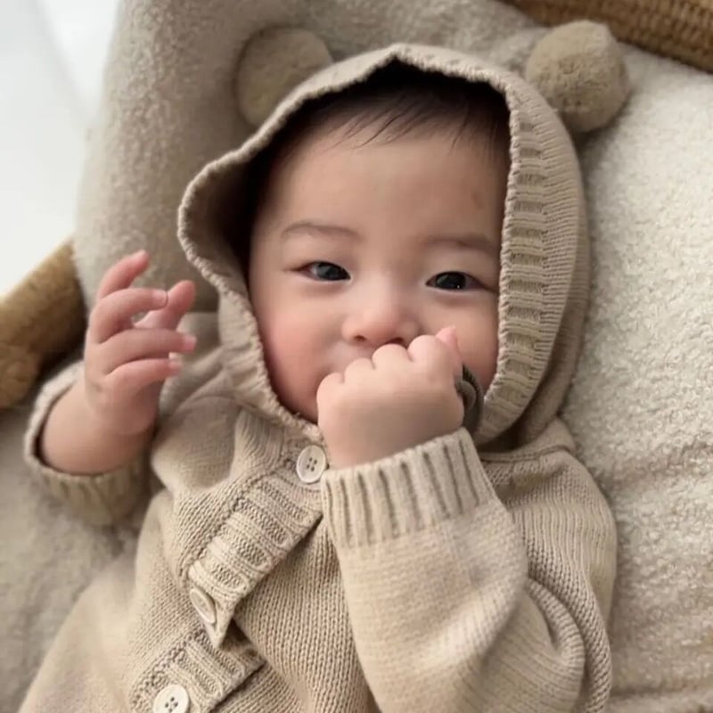 Baby 直せれ gap クマ耳モコモコロンパース 12-18m