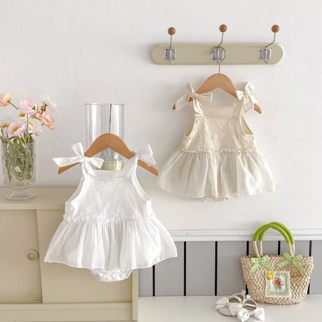 white×beige ショルダーリボンフロントレースチュールスカートロンパース(1077)