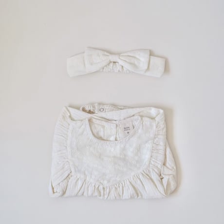 即納【bebeholic】flower embroidery  rompers (be18)