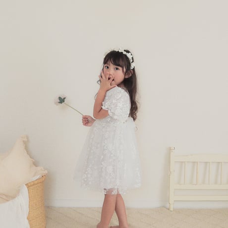 kids white gardenパフスリーブドレス(4110)