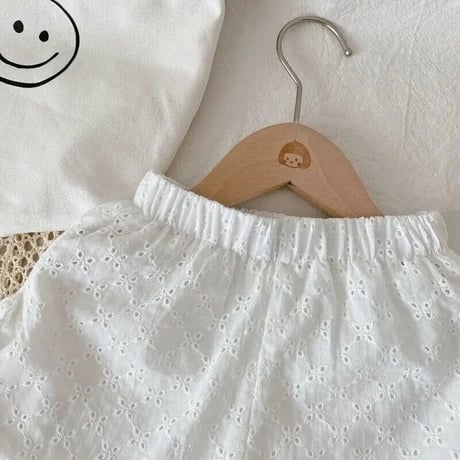 kids コットンアイレットフリルホワイトショートパンツ(2703)