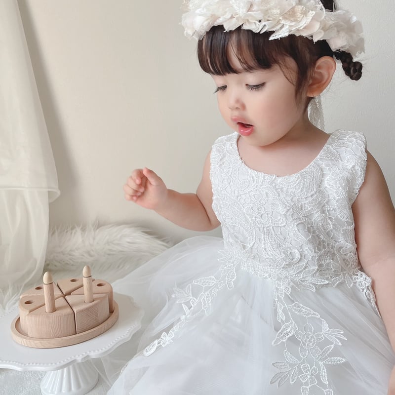 ホワイト花柄レースドレス 半袖 送料無料！】ヌーディーホワイト刺繍レースドレス/ノースリーブ