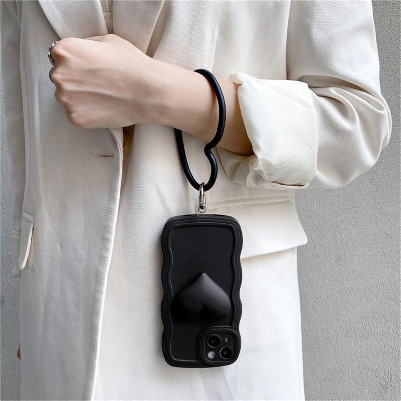 LOUVINI iPhone用ケース ベージュ ハートストラップ LOUVINI iPhone用ケース ベージュ ハートストラップ