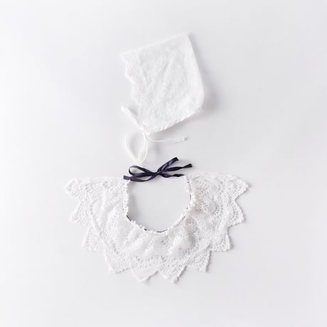 レースボンネットスタイ付き花柄ロンパース(798)