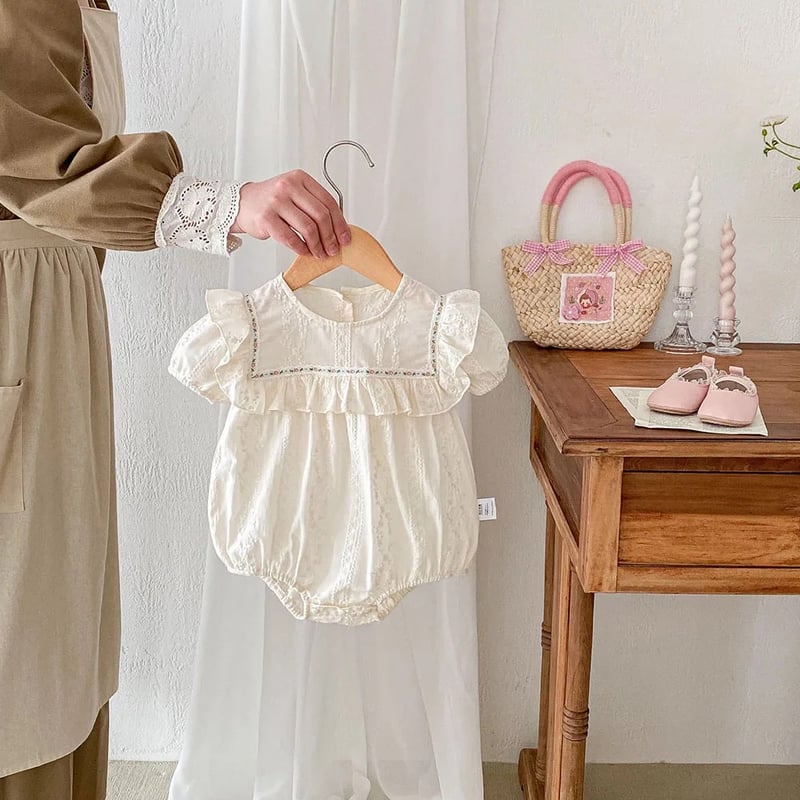 スクエア小花柄フリル刺繍レースロンパース(4090) | こどもふく🧸mocokids