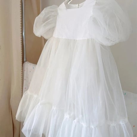 ホワイトパフスリーブチュールたっぷりドレス(2700)