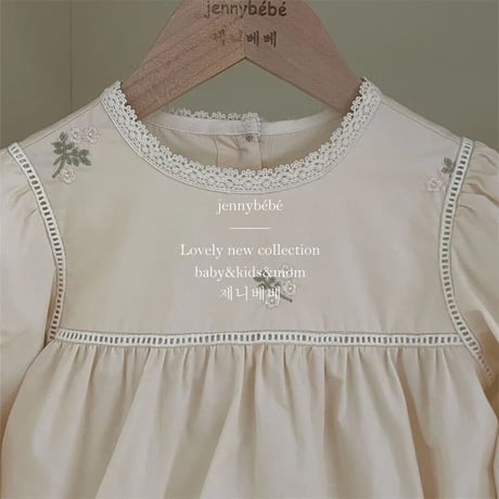 姉妹お揃いivoryフラワー刺繍ロンパースorワンピース(2517)