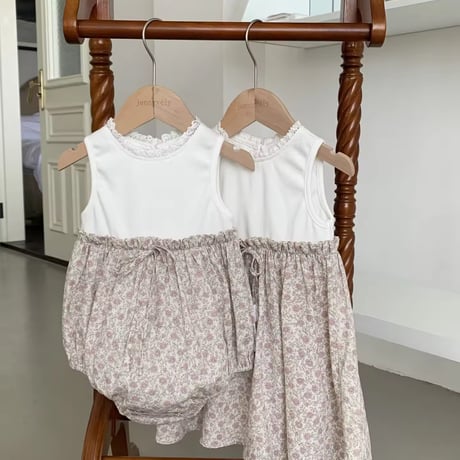 姉妹お揃いノースリーブリブ切替フラワーロンパースorワンピース(1556)