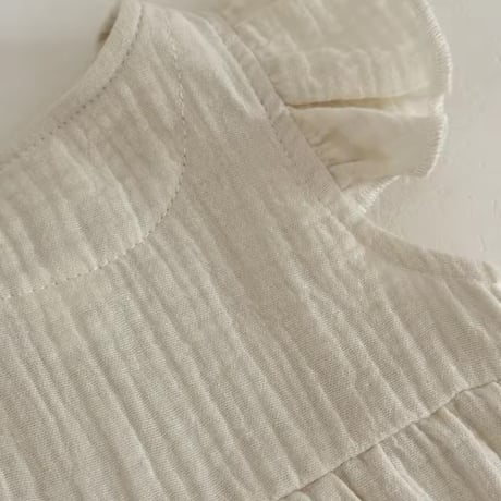 petit frillセンターマーガレットリネンロンパース(2129)