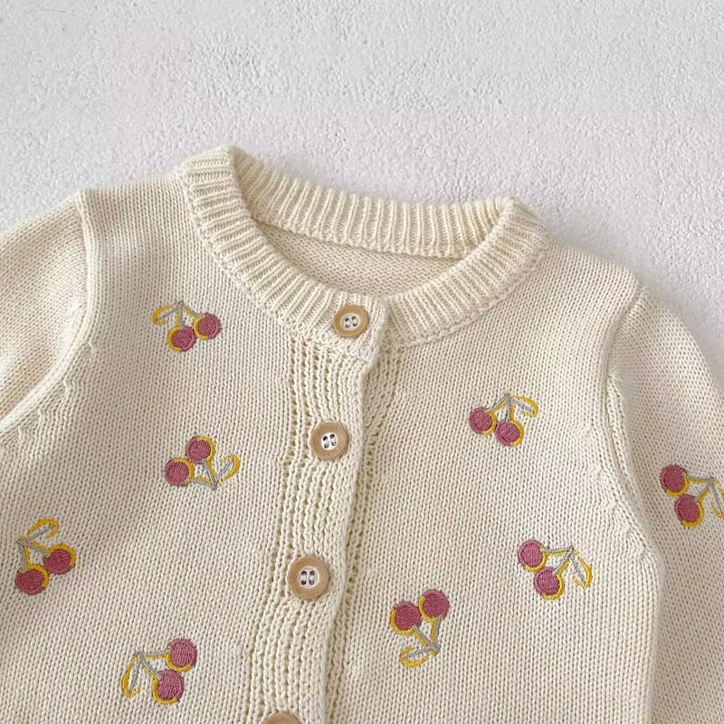 チェリーレッド刺繍ニットカーディガン(667) | こどもふく moco kids チェリーレッド刺繍ニットカーディガン(667) | こどもふく moco kids