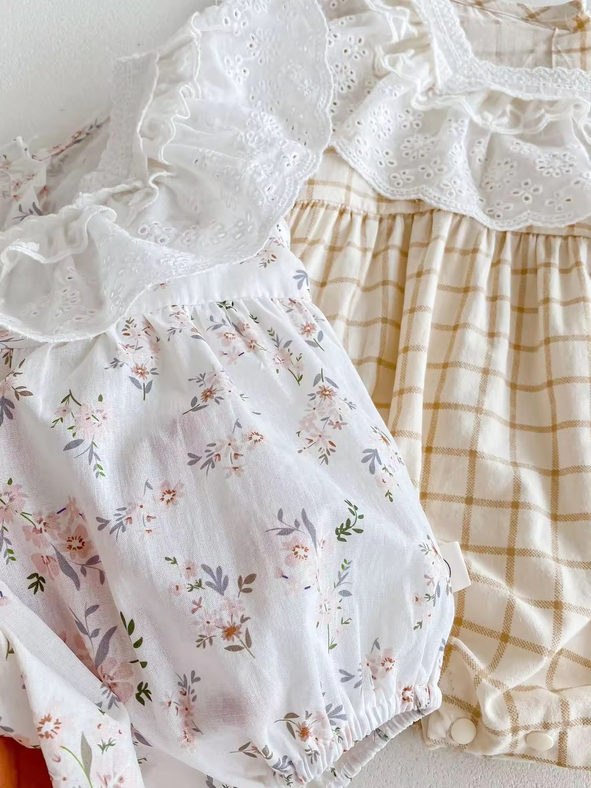 mixフリル花柄×チェックロンパース(711) | こどもふく🧸mocokids