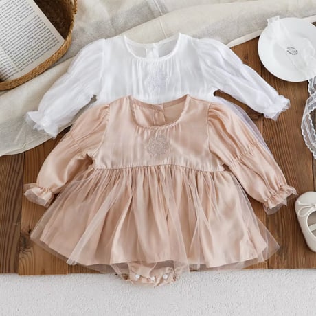 white/brown ワンカラーエンブレムチュールスカートロンパース(1132)