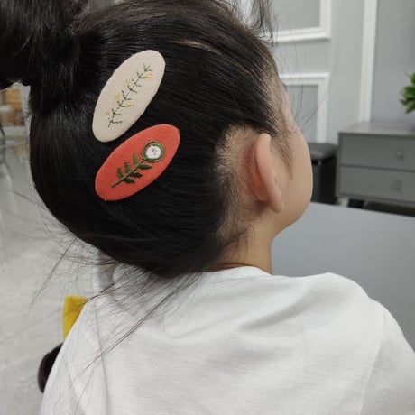 刺繍パッチンピン(952)