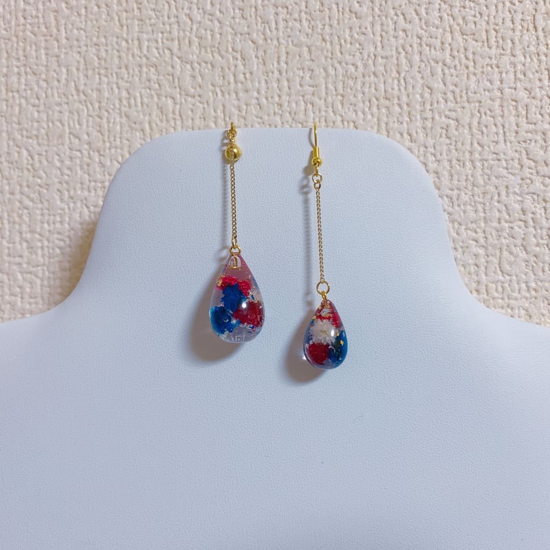M-092-P】かすみ草 しずく ピアス（小） | TricoloreDaisy