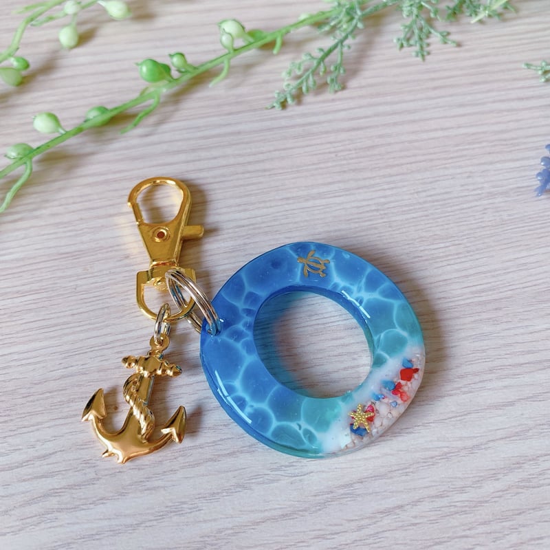 K-024】海 水面 イニシャル キーホルダー | TricoloreDaisy K-024】海 水面 イニシャル キーホルダー | TricoloreDaisy