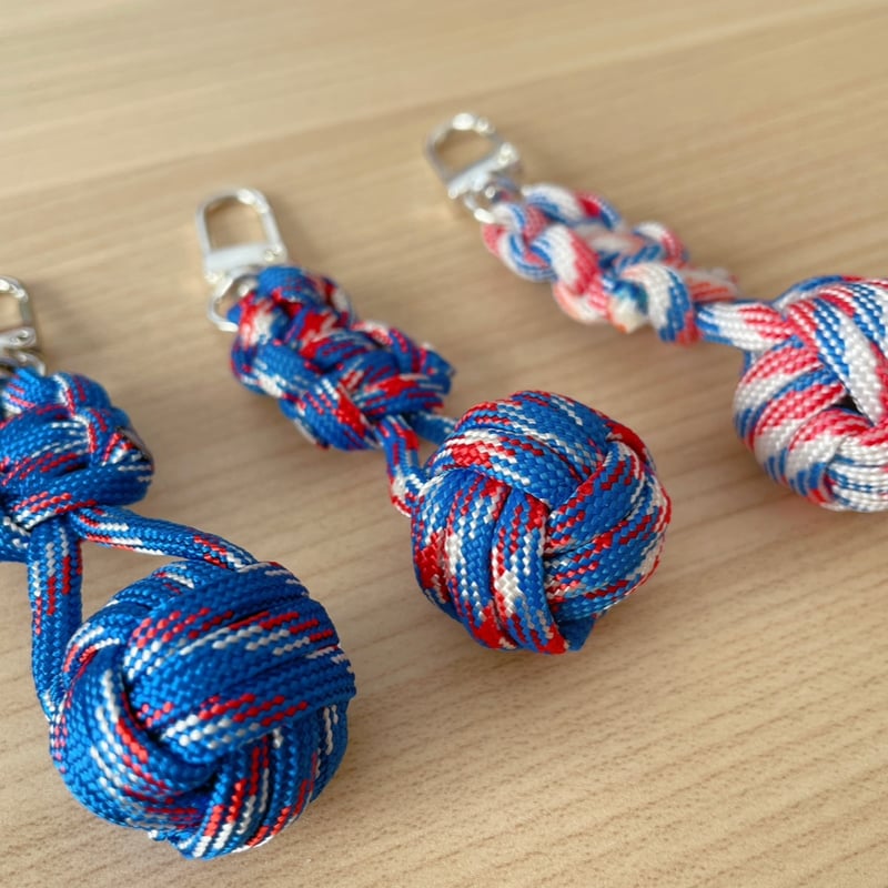 K-040】パラコード ボール キーホルダー | TricoloreDaisy