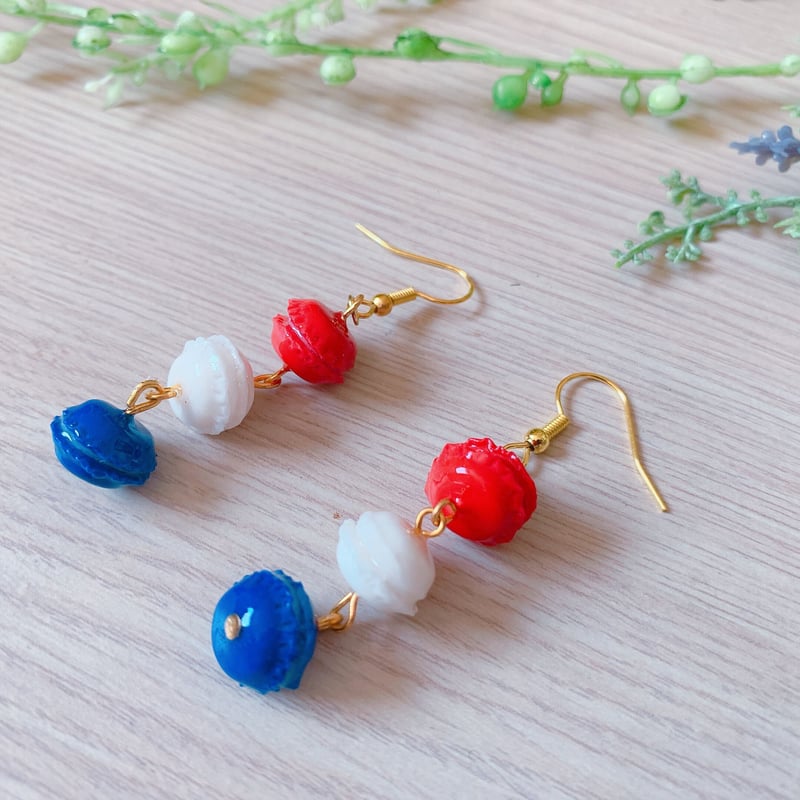 M-006-P】トリコロール マカロン ピアス | TricoloreDaisy