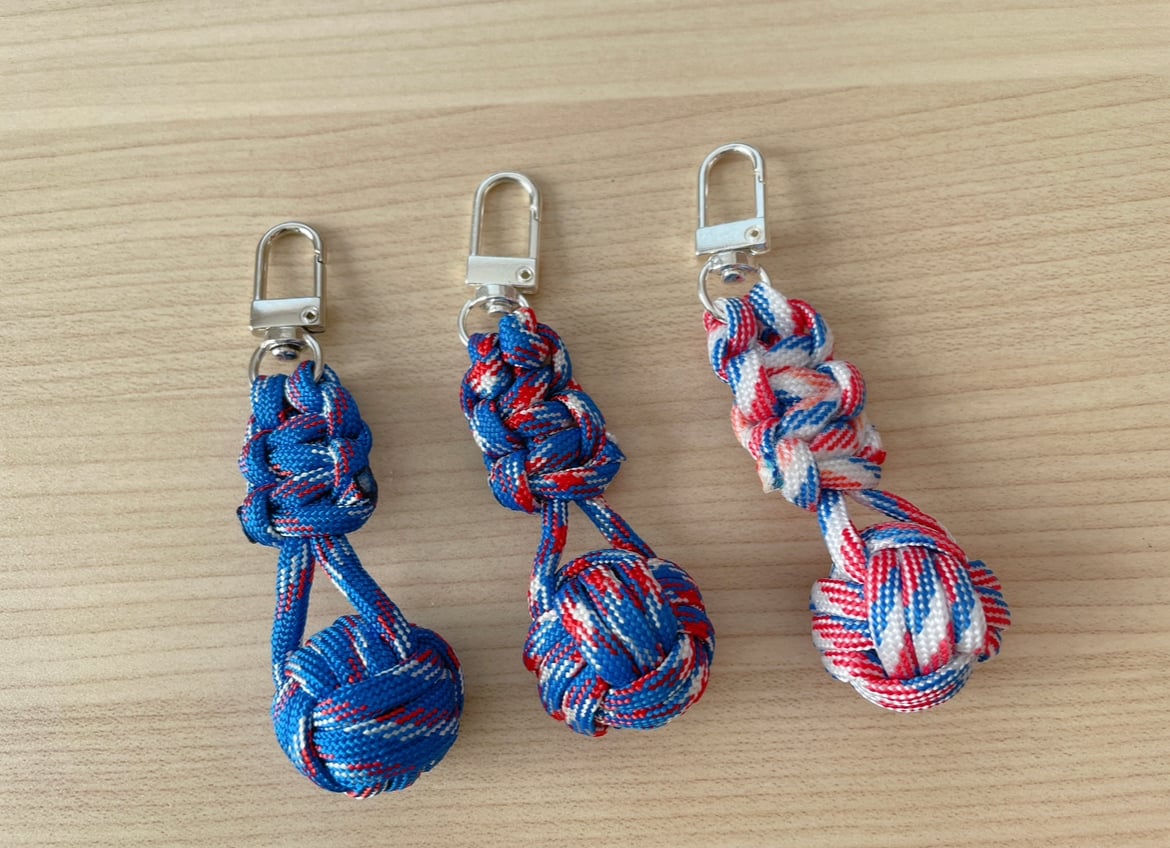 K-040】パラコード ボール キーホルダー | TricoloreDaisy