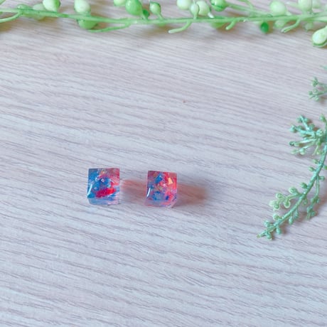 クリア ホロ キューブ ピアス イヤリング