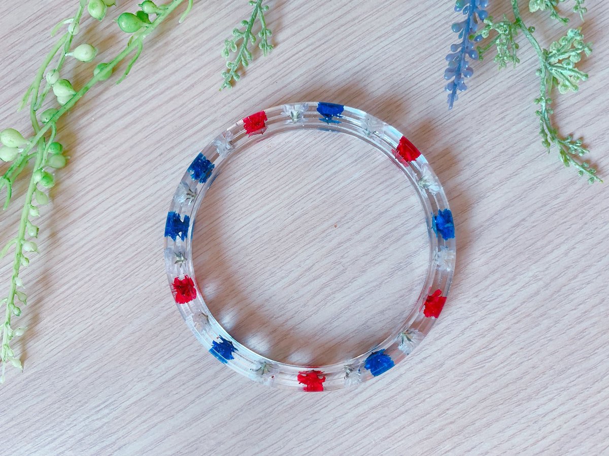 レジンヘアゴム　ネモフィラ　キラキラ　花畑　ブレスレット レジンヘアゴムネモフィラキラキラ花畑ブレスレット
