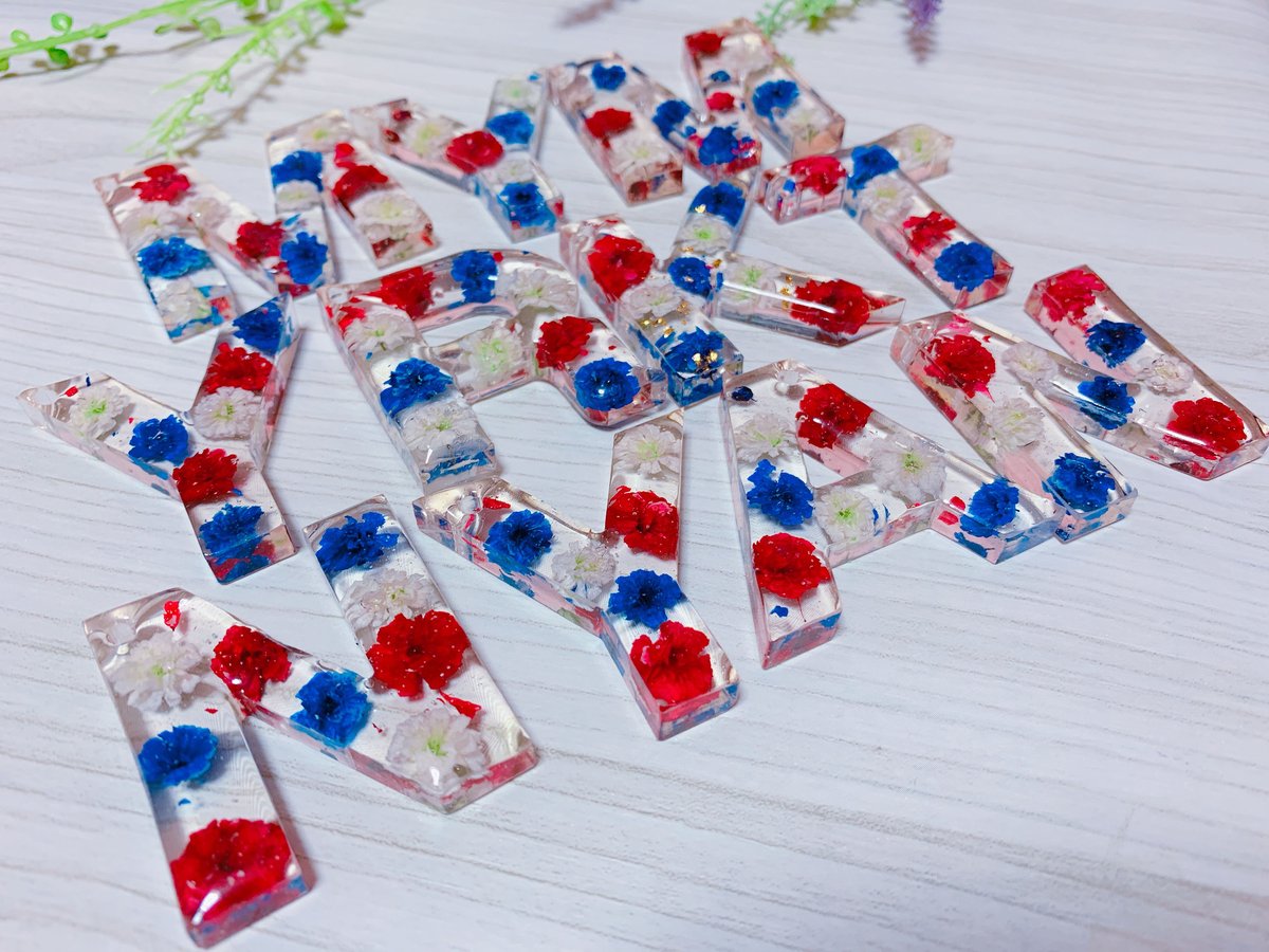 K-002】かすみ草 イニシャル キーホルダー | TricoloreDaisy