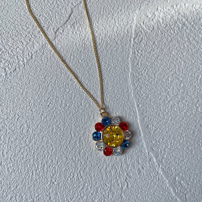 N-057】スワロフスキー フラワー ネックレス | TricoloreDaisy N-057】スワロフスキー フラワー ネックレス | TricoloreDaisy