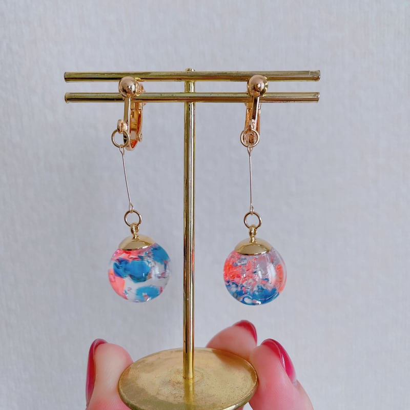 M-139-E】ガラスドーム ビーズ イヤリング | TricoloreDaisy