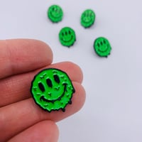 ネオン　グリーン　ドロドロ 3つ目　スマイル　Smile　original design pins 　ピンバッジ　ピンズ
