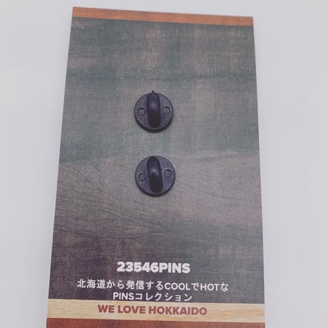 Wood carving bear BROWN original design  pins  木彫りの熊　ピンバッジ