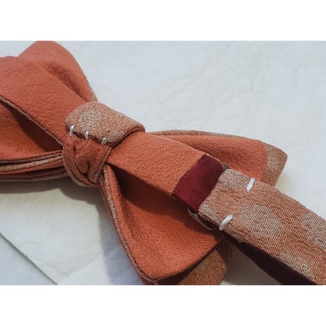 蝶ネクタイ　KIMONO fabric　水玉文様 丹後ちりめん