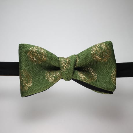 蝶ネクタイ　Noh fabric　金襴　亀甲文様に松葉　上京蝶帯 #621