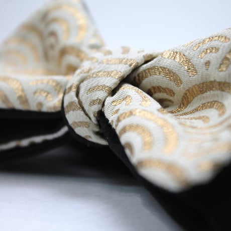 蝶ネクタイ　KIMONO fabric　金彩　青海波文様　上京蝶帯 #589