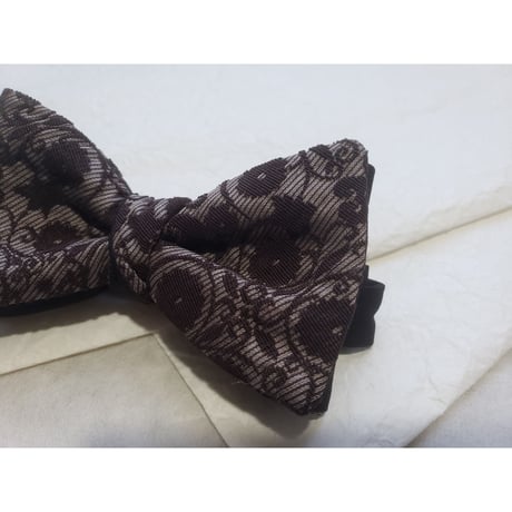 蝶ネクタイ　KIMONO fabric　西陣織 　捩り織　唐草　上京蝶帯 #937