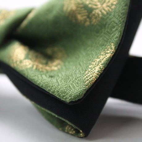 蝶ネクタイ　Noh fabric　金襴　亀甲文様に松葉　上京蝶帯 #621