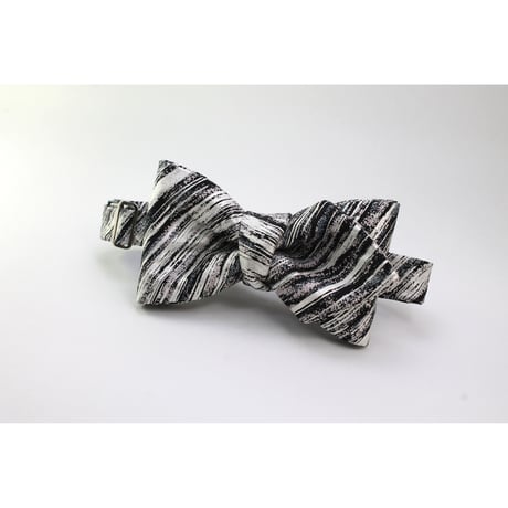 蝶ネクタイ　KIMONO fabric　京友禅　金彩加工　伝統工芸　 PT
