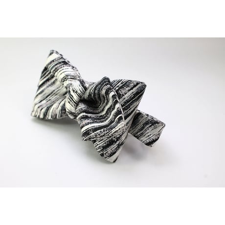 蝶ネクタイ　KIMONO fabric　京友禅　金彩加工　伝統工芸　 PT
