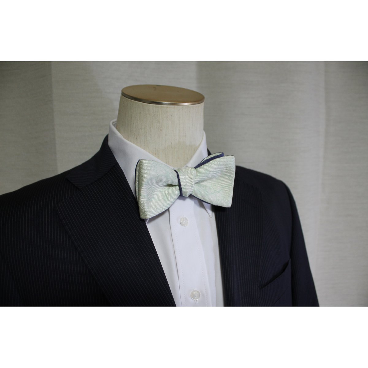 蝶ネクタイ Noh fabric 八藤紋 翁 能楽 | KAMIGYO Bowtie