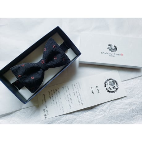 蝶ネクタイ　KIMONO fabric　麻の葉文様 　上京蝶帯