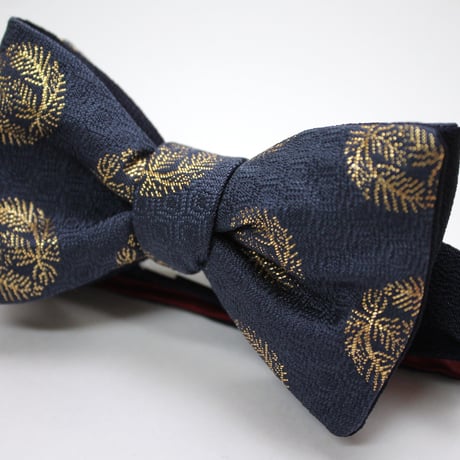 蝶ネクタイ　Noh fabric　金襴　亀甲文様に松葉　上京蝶帯 #508