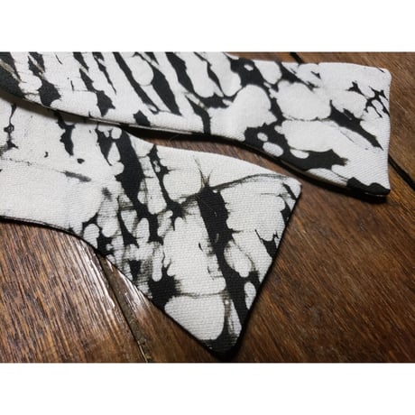 手結び蝶ネクタイ　 Import fabric  イタリア製ビンテージファブリック　タイダイ柄　 #self
