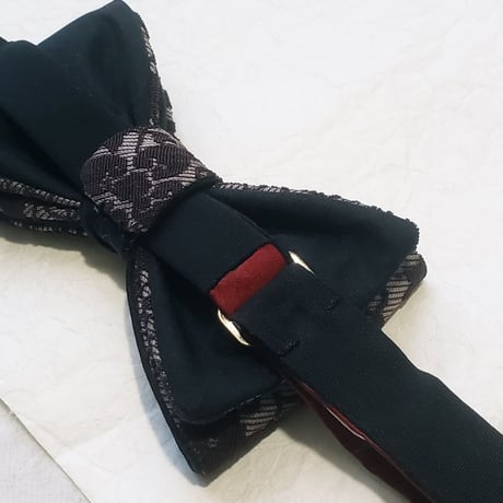 蝶ネクタイ　KIMONO fabric　西陣織 　捩り織　唐草　上京蝶帯 #937