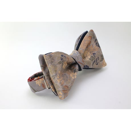 蝶ネクタイ　KIMONO fabric　西陣織 　桜　牡丹