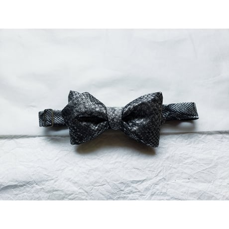 蝶ネクタイ　KIMONO fabric　白蛇柄 西陣織 帯地　上京蝶帯 #895