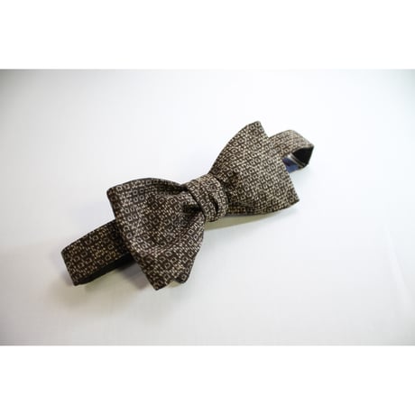手結び蝶ネクタイ　 KIMONO fabric　大島紬
