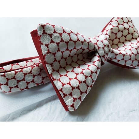蝶ネクタイ　KIMONO fabric　亀甲文様　上京蝶帯