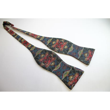 手結び蝶ネクタイ　 KIMONO fabric　大島紬