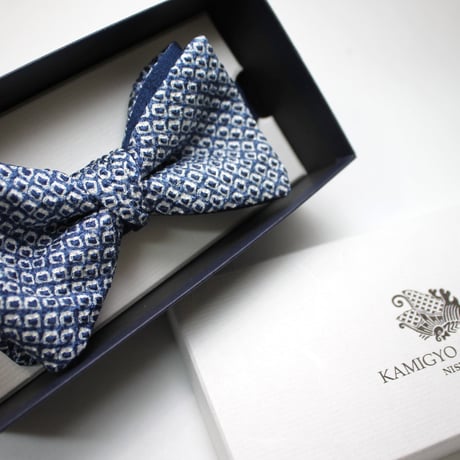 蝶ネクタイ　KIMONO fabric　総絞り染　上京蝶帯